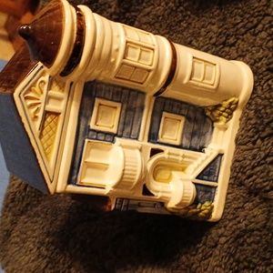 Vintage Sanfransiscan  style row house cannister, beautifuly hand painted.